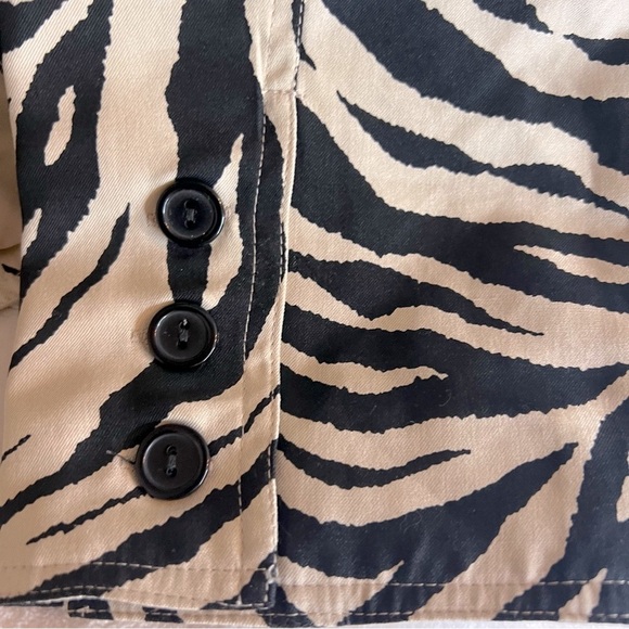 Silk land animal print blazer/jacket. Size large. Silk/cotton blend - Picture 10 of 12